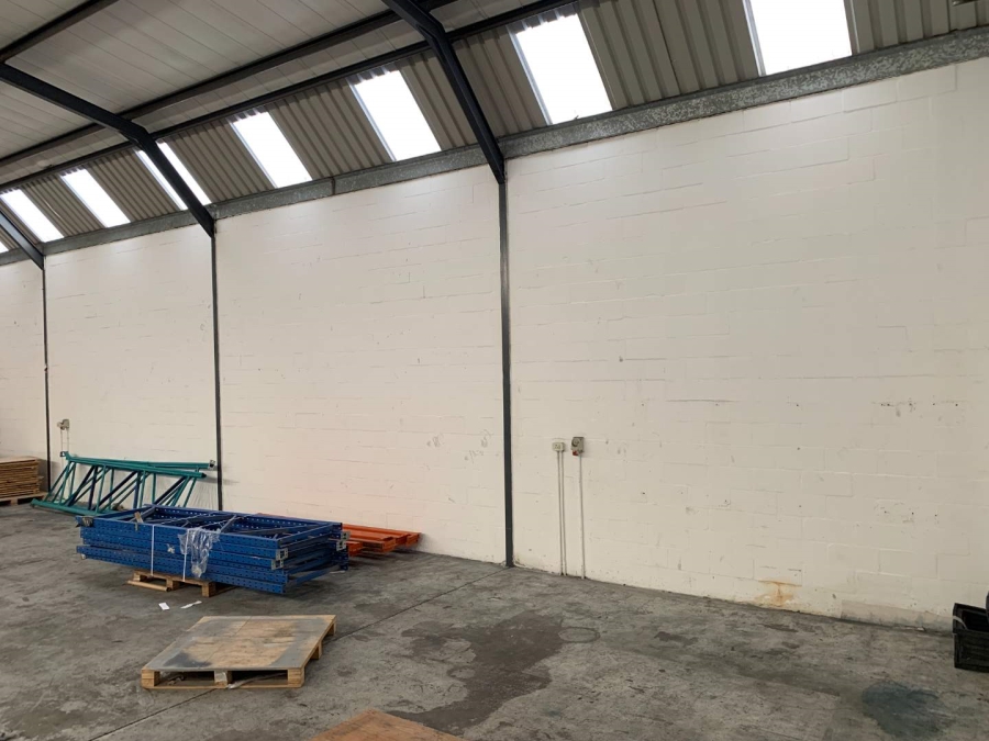 To Let commercial Property for Rent in Montague Gardens Western Cape
